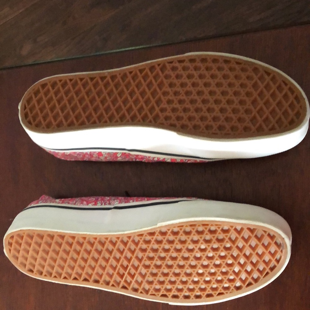 Vans Pink Patterned Canvas Shoes NWOB 8.5 - Picture 7 of 7